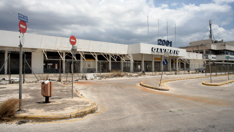 Illustration for article titled Las imágenes más desoladoras de aeropuertos abandonados